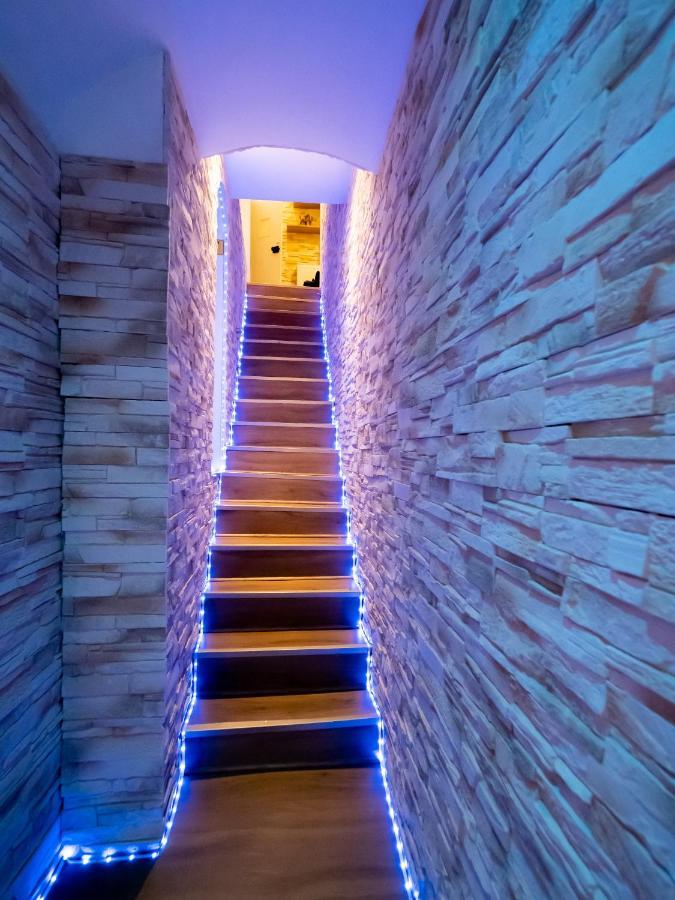 Le Spa De La Cathedrale - Jacuzzi - Sauna - Champagne - Netflix - Wifi Troyes Exterior photo