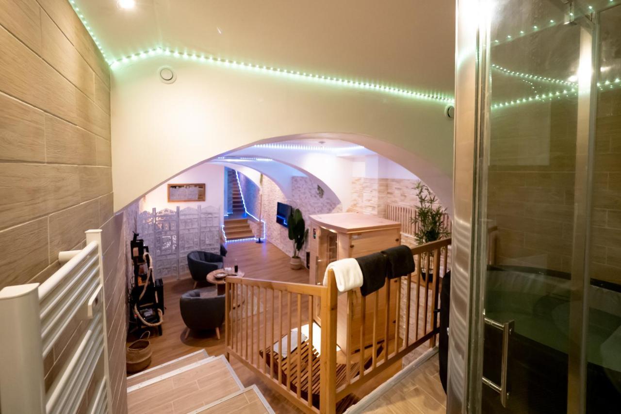 Le Spa De La Cathedrale - Jacuzzi - Sauna - Champagne - Netflix - Wifi Troyes Exterior photo